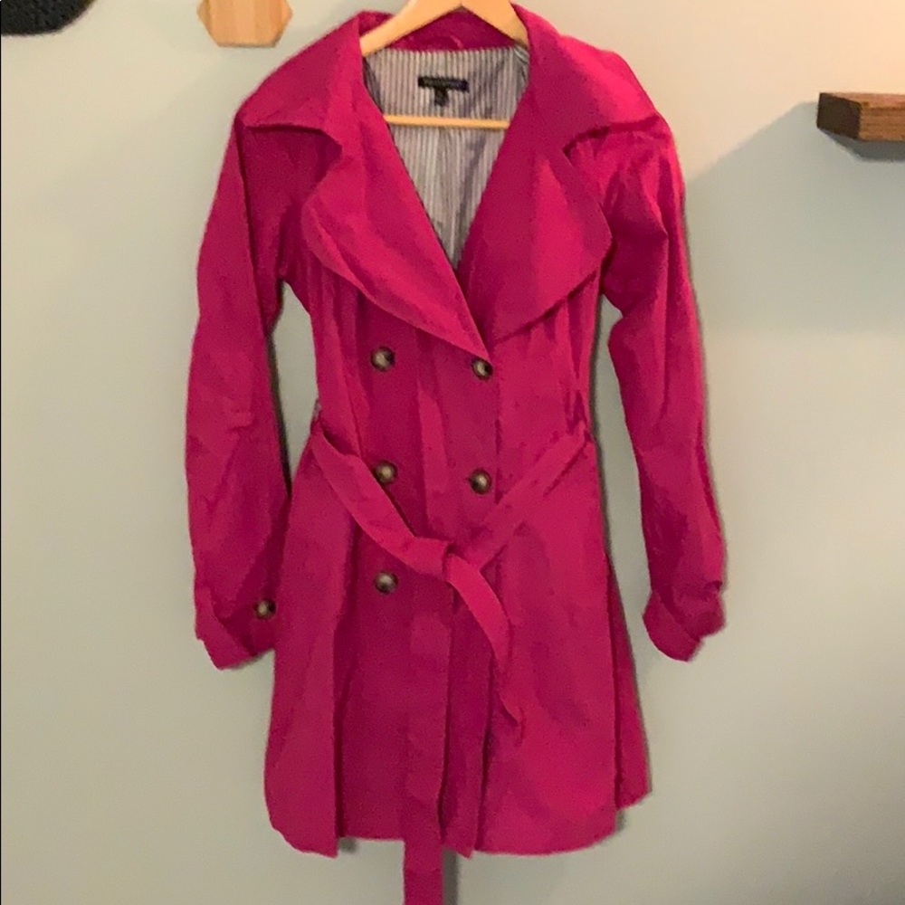 Your perfect fall trenchcoat
